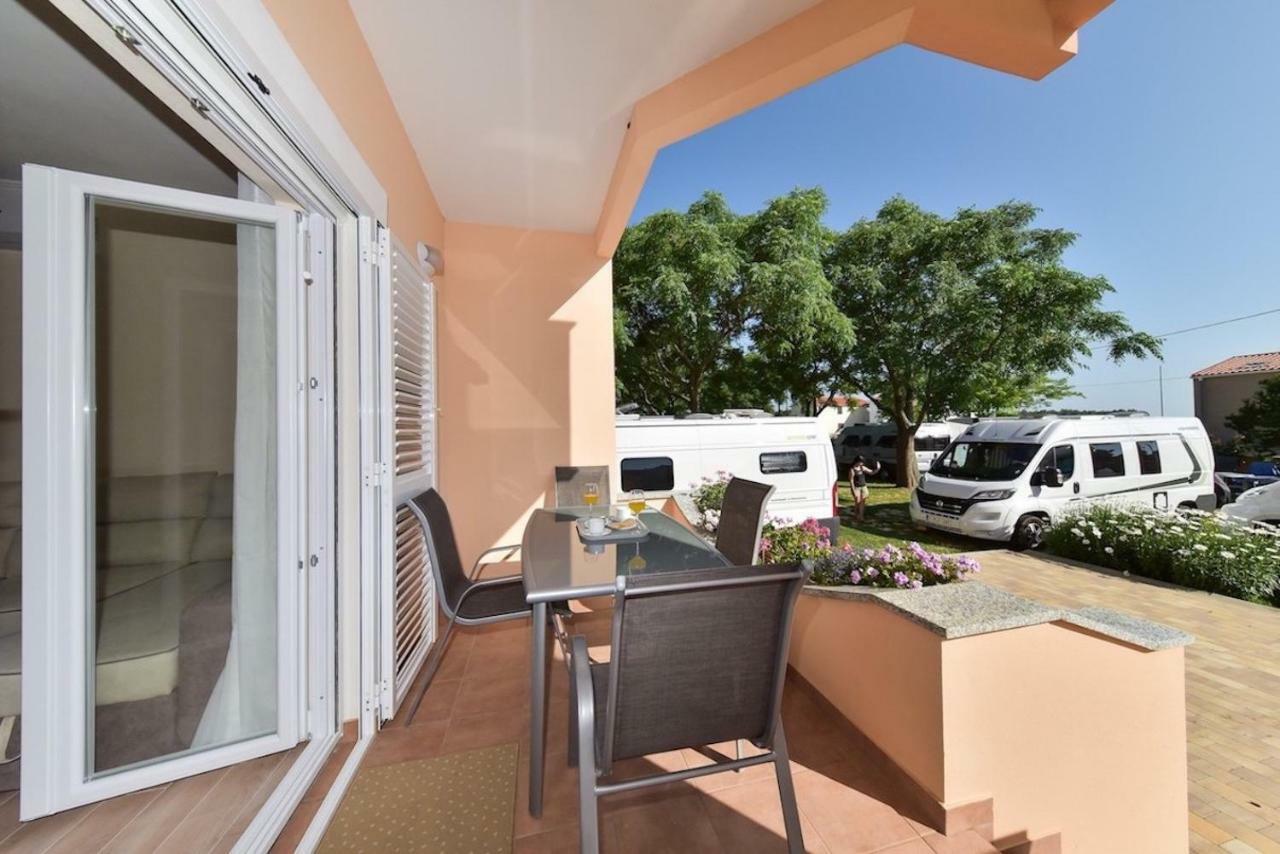 Apartments Medanic - Private Pool Privlaka  Εξωτερικό φωτογραφία